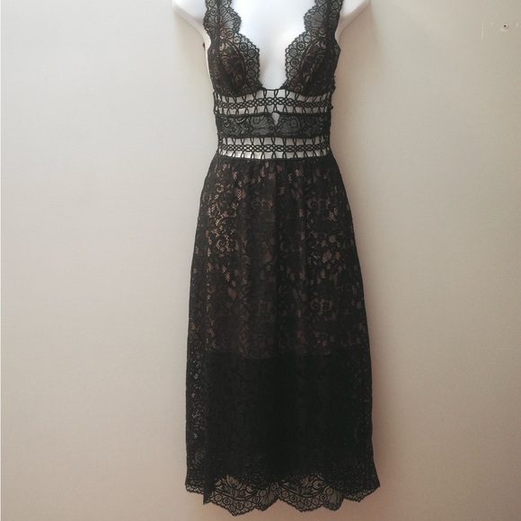 For Love And Lemons Dresses & Skirts - For Love And Lemons Black Lace Cocktail Midi Dress